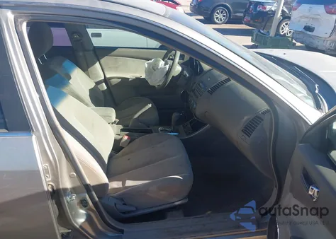 2005 Nissan Altima 2.5 S from USA, damaged, VIN 1N4AL11DX5N426197